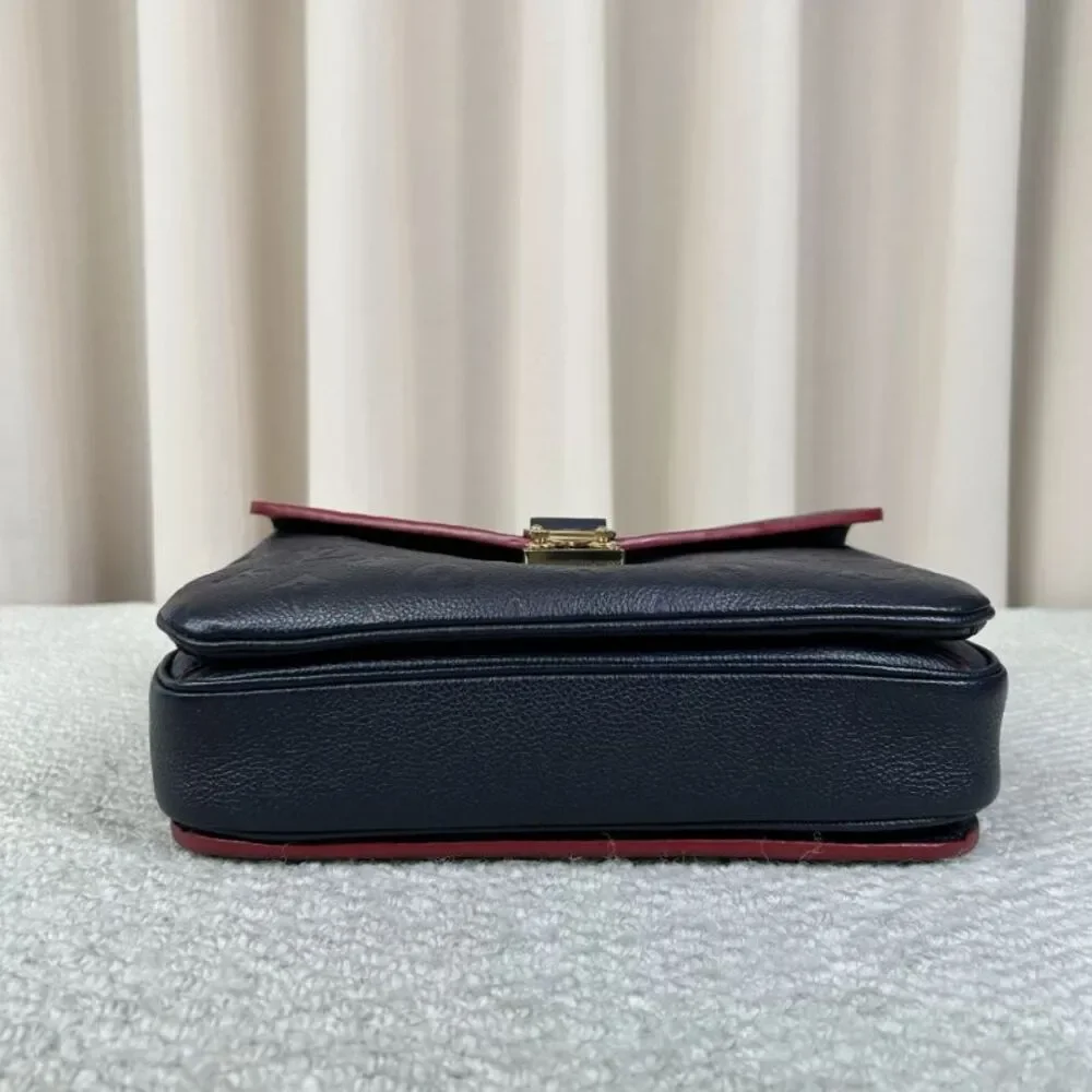 Louis Vuitton Women Pre-Loved Bag Very Good Condition